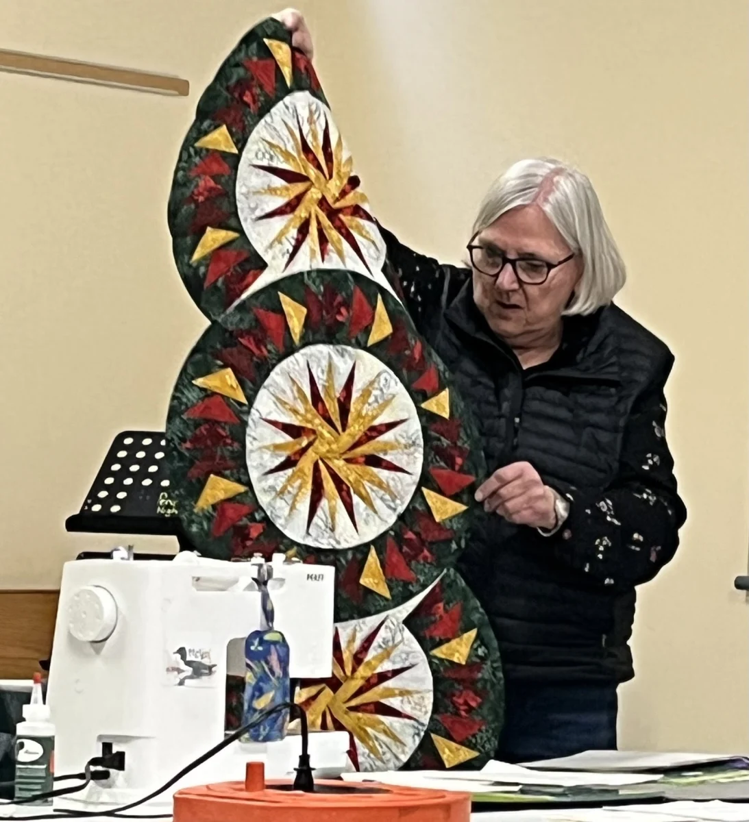 2026-04-QUILT-Star Wall Hanging, Margaret Vergette.jpeg