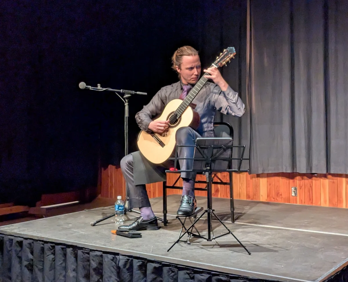 alec pearson concert