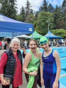 08 26 SWIM OttersSmile